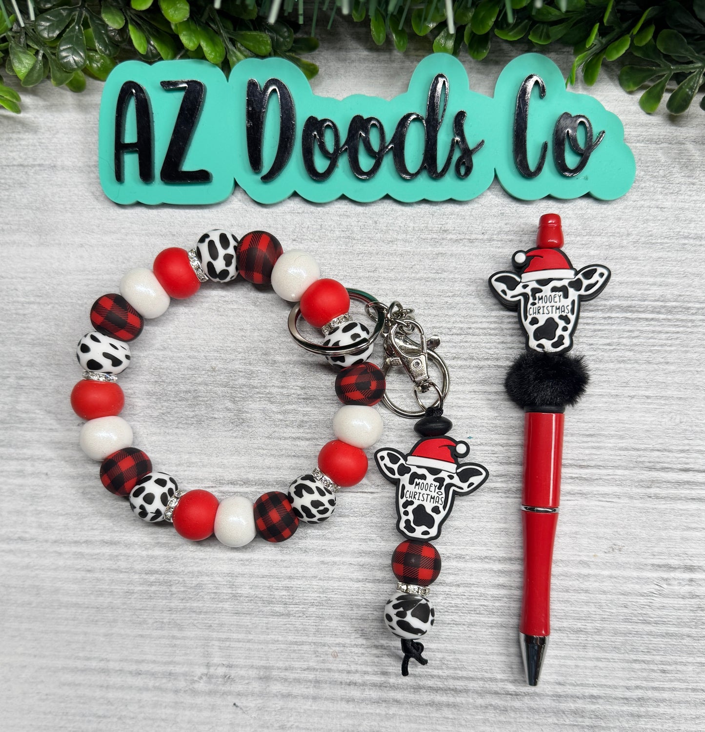Mooey Christmas Wristlet Set